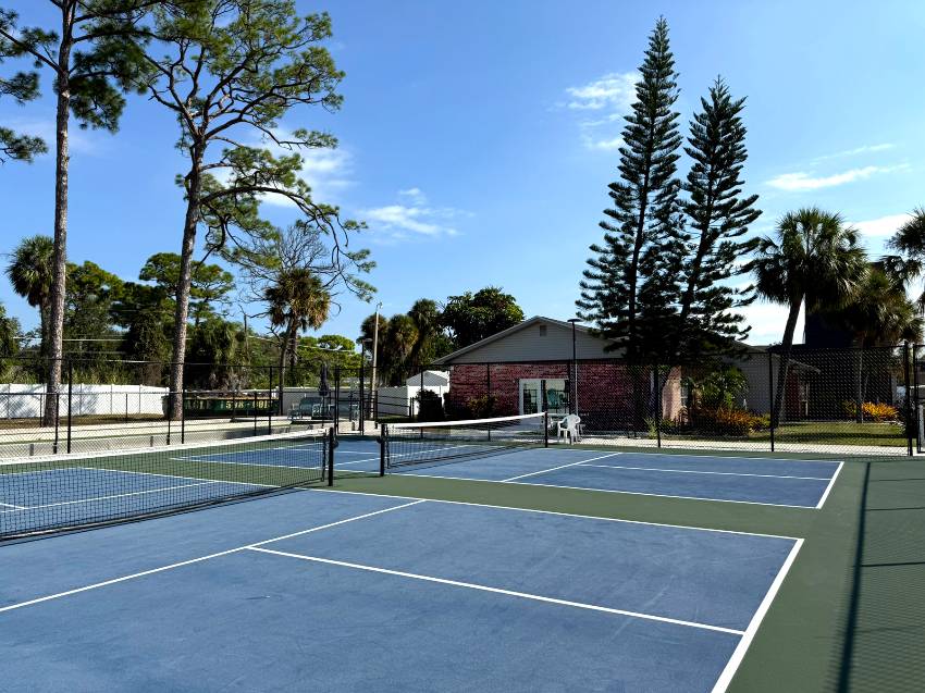 Bayshore Windmill Village - Mobile Home Community