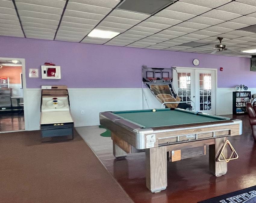 Little Willie's RV Resort - Mobile Home Community