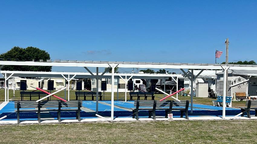 Little Willie's RV Resort - Mobile Home Community