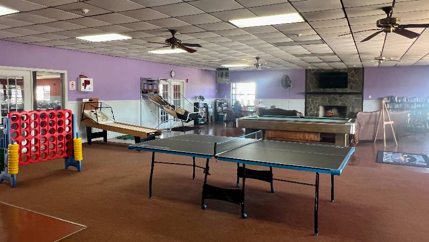 Little Willie's RV Resort - Mobile Home Community