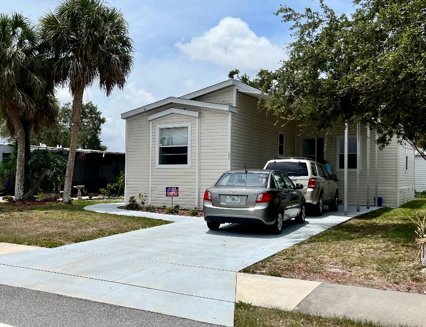 904 Lucaya a Venice, FL Mobile or Manufactured Home for Sale