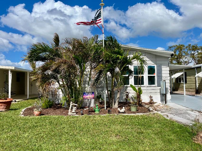 1241 N Indies Circle a Venice, FL Mobile or Manufactured Home for Sale