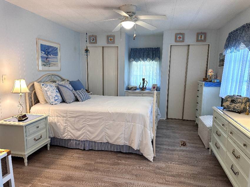 494 Driftwood Lane a Ellenton, FL Mobile or Manufactured Home for Sale