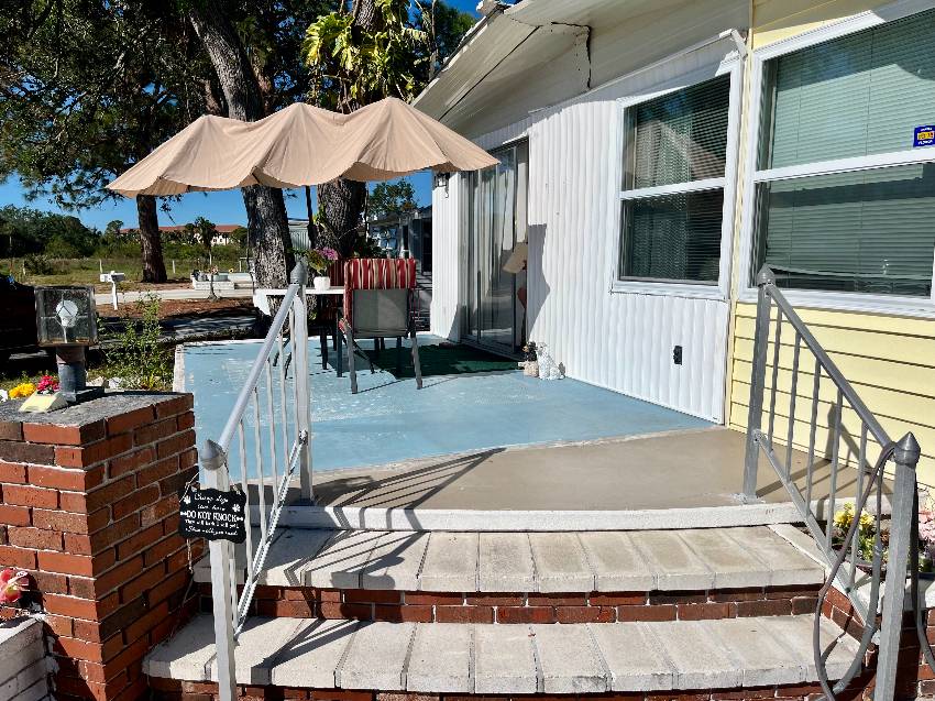 909 Kenoma a Venice, FL Mobile or Manufactured Home for Sale