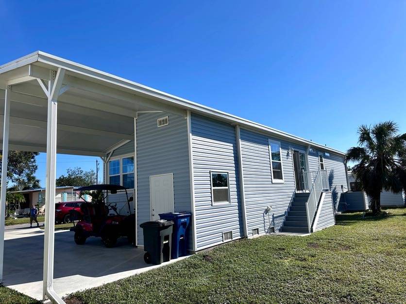 521 Edgewater Dr a Ellenton, FL Mobile or Manufactured Home for Sale