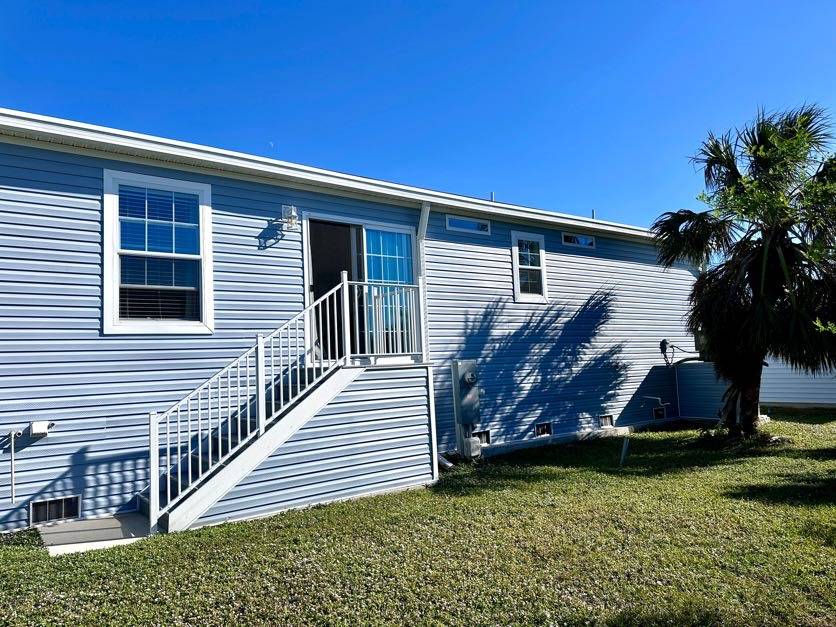 521 Edgewater Dr a Ellenton, FL Mobile or Manufactured Home for Sale