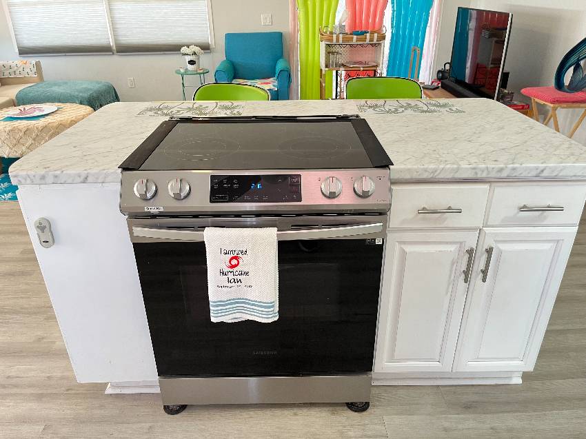 964 Nogoya a Venice, FL Mobile or Manufactured Home for Sale