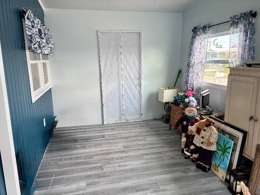916 Roseau a Venice, FL Mobile or Manufactured Home for Sale