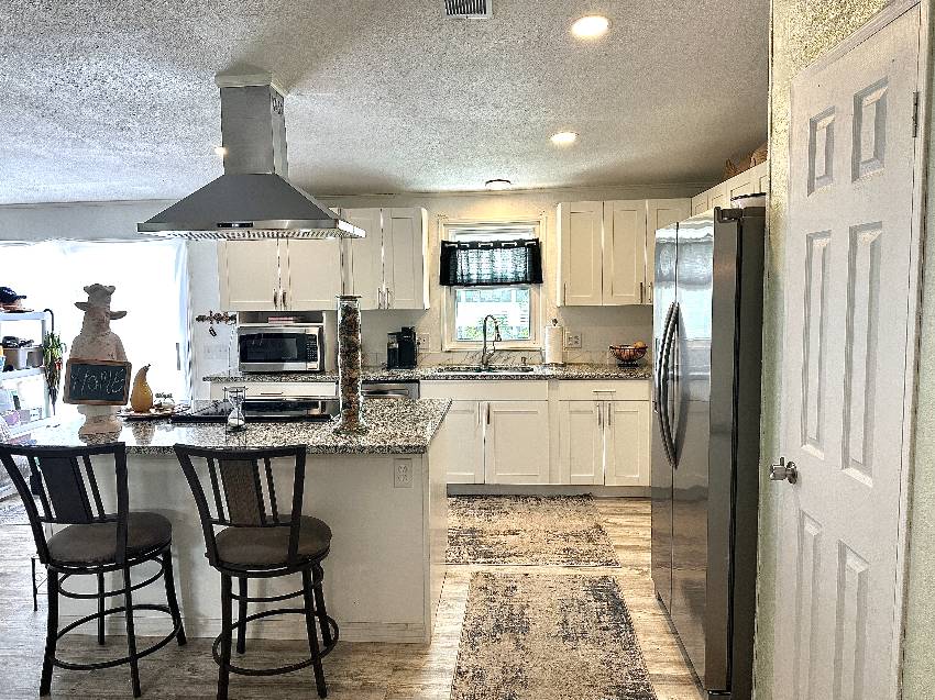 4330 Lake View Dr a Ellenton, FL Mobile or Manufactured Home for Sale