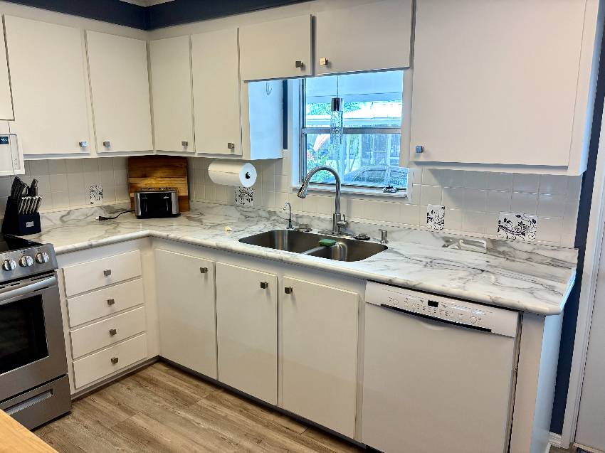 420 Zacapa a Venice, FL Mobile or Manufactured Home for Sale