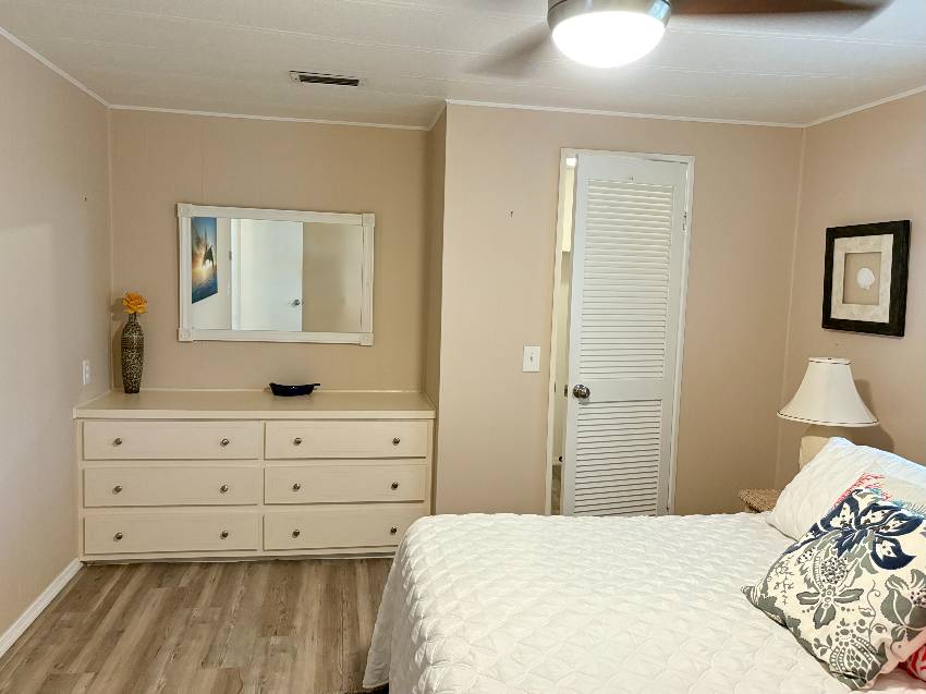 420 Zacapa a Venice, FL Mobile or Manufactured Home for Sale