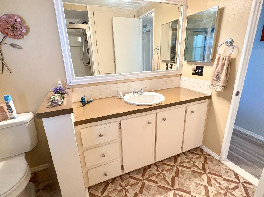 420 Zacapa a Venice, FL Mobile or Manufactured Home for Sale