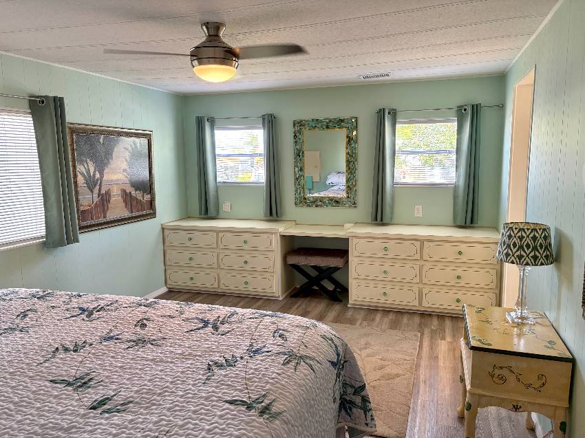 420 Zacapa a Venice, FL Mobile or Manufactured Home for Sale