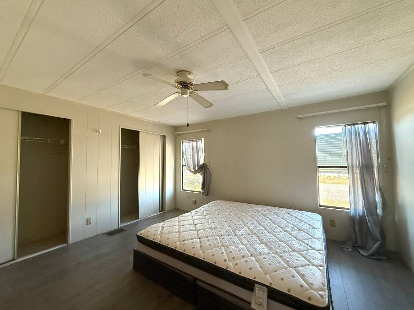 8211 Lakeshore Dr a Ellenton, FL Mobile or Manufactured Home for Sale