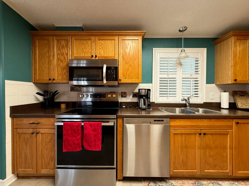 213 Hibiscus Way a Parrish, FL Mobile or Manufactured Home for Sale