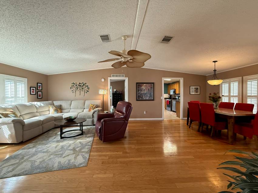 213 Hibiscus Way a Parrish, FL Mobile or Manufactured Home for Sale