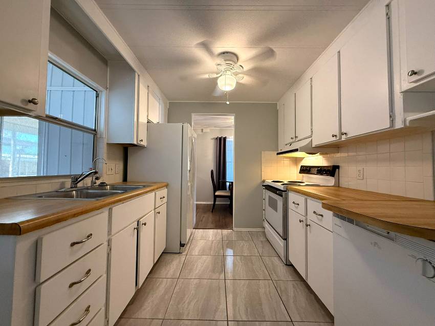 401 Peppertree a Ellenton, FL Mobile or Manufactured Home for Sale