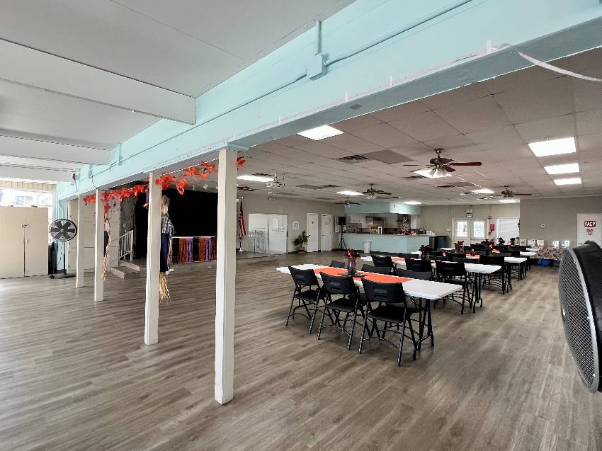 2206 Chaney Dr Lot 305 a Ruskin, FL Mobile or Manufactured Home for Sale