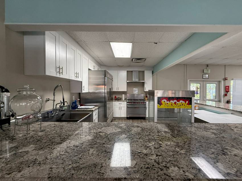 2206 Chaney Dr Lot 305 a Ruskin, FL Mobile or Manufactured Home for Sale