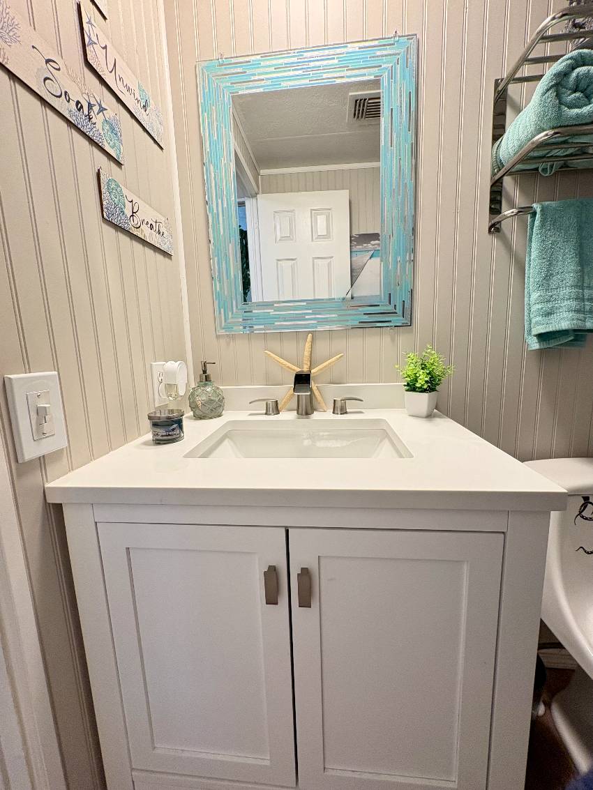 1302 S Indies Circle a Venice, FL Mobile or Manufactured Home for Sale