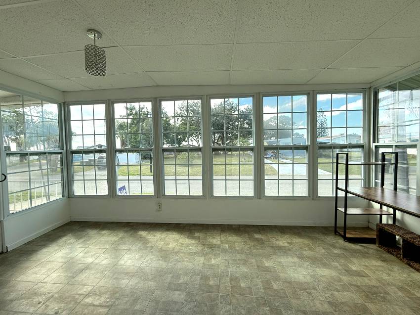 563 Bayshore Dr a Ellenton, FL Mobile or Manufactured Home for Sale