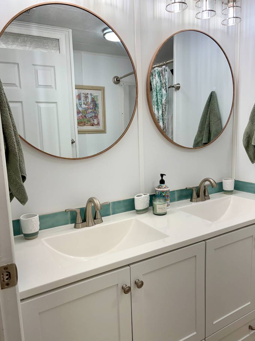 1304 S. Indies Circle a Venice, FL Mobile or Manufactured Home for Sale