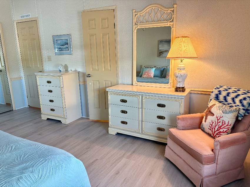 1215 Hispaniola Way a Venice, FL Mobile or Manufactured Home for Sale