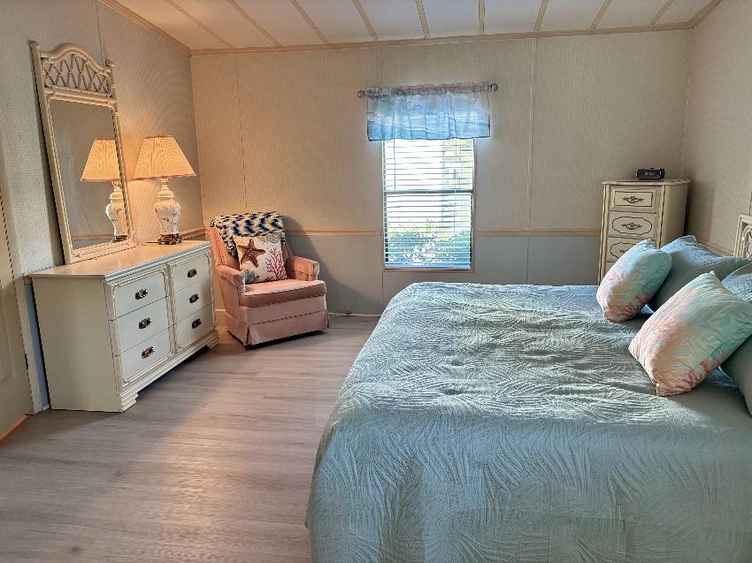 1215 Hispaniola Way a Venice, FL Mobile or Manufactured Home for Sale