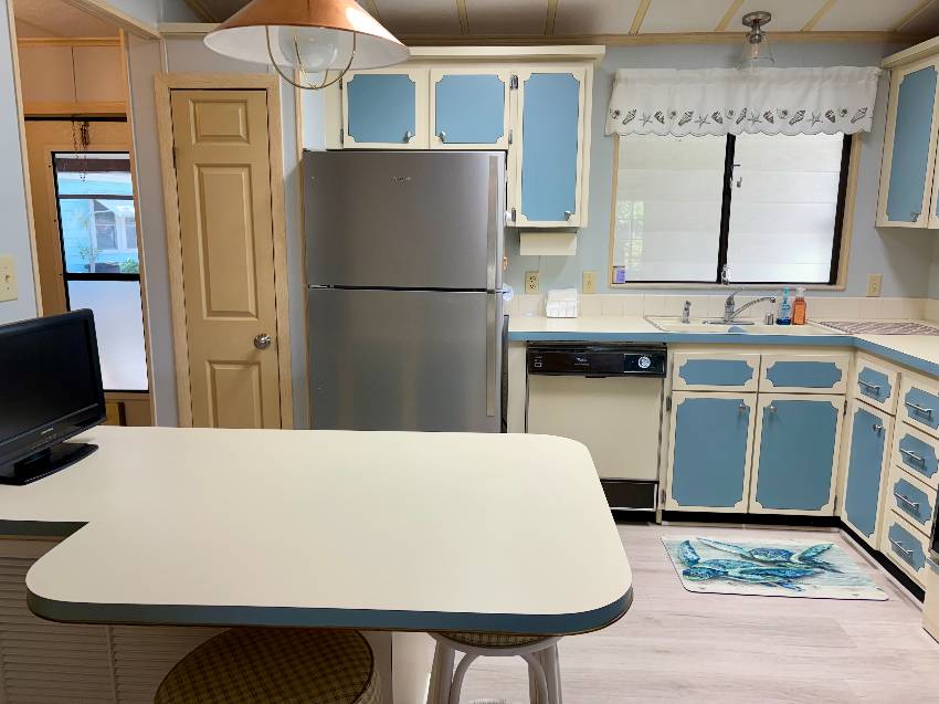 1215 Hispaniola Way a Venice, FL Mobile or Manufactured Home for Sale