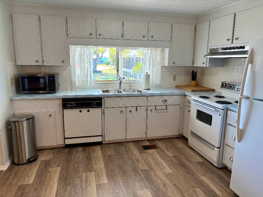 935 Vincent W a Venice, FL Mobile or Manufactured Home for Sale