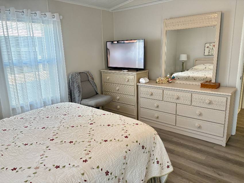 1219 N Indies Circle a Venice, FL Mobile or Manufactured Home for Sale