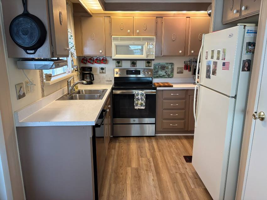 907 Trinidad W a Venice, FL Mobile or Manufactured Home for Sale