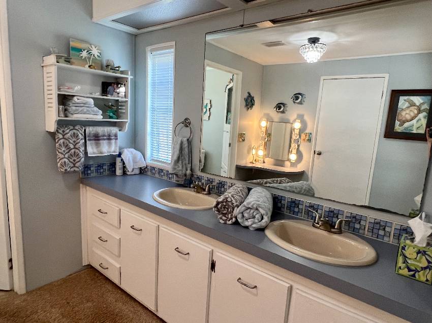 8023 Buena Vista Dr a Ellenton, FL Mobile or Manufactured Home for Sale