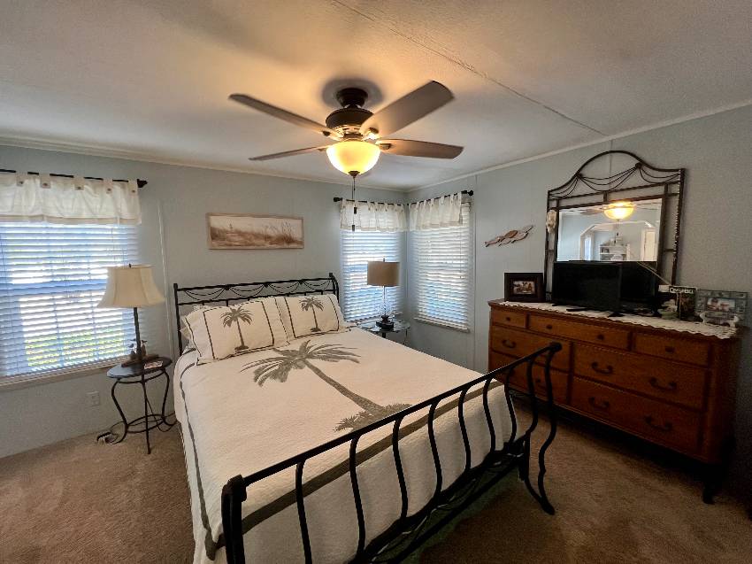 8023 Buena Vista Dr a Ellenton, FL Mobile or Manufactured Home for Sale