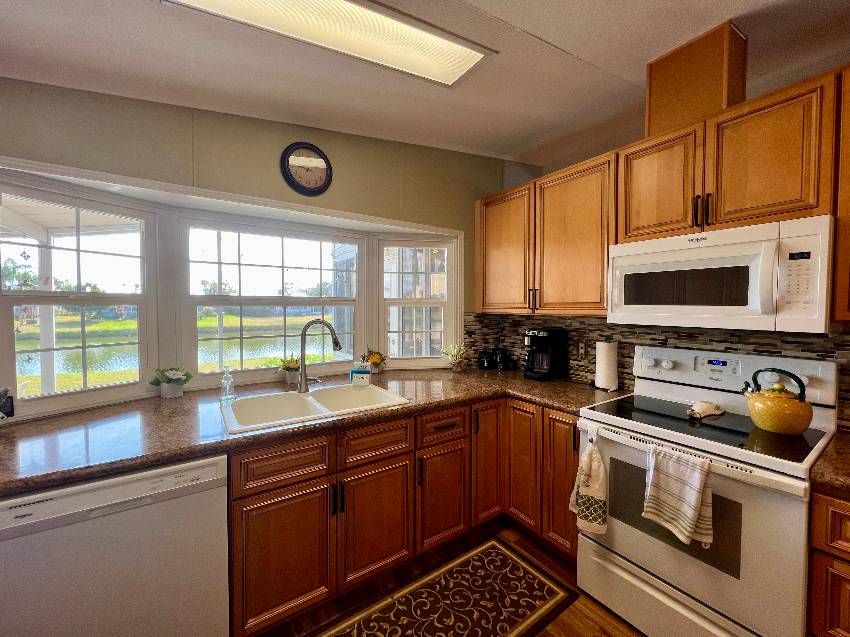 8023 Buena Vista Dr a Ellenton, FL Mobile or Manufactured Home for Sale