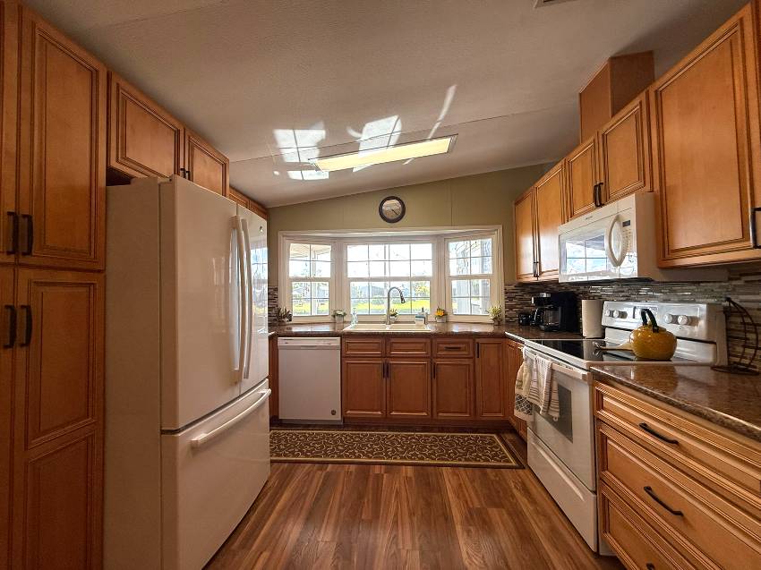 8023 Buena Vista Dr a Ellenton, FL Mobile or Manufactured Home for Sale