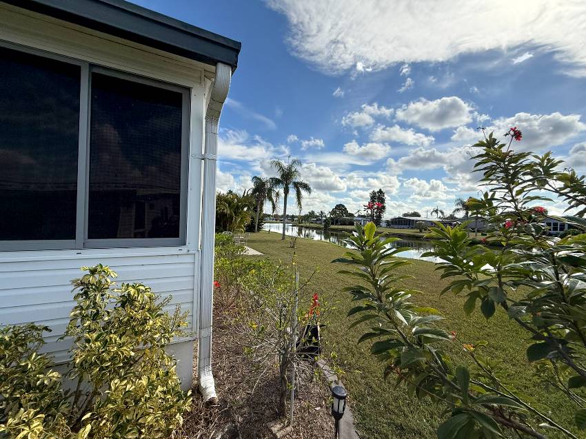 8023 Buena Vista Dr a Ellenton, FL Mobile or Manufactured Home for Sale