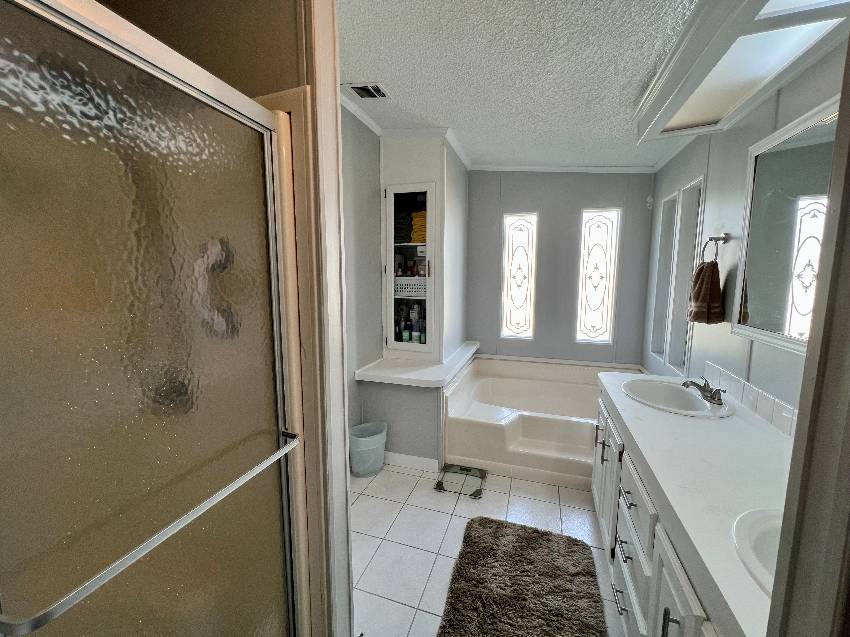 9833 Sucia Circle a Parrish, FL Mobile or Manufactured Home for Sale