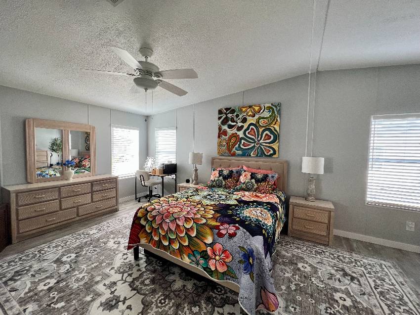 9833 Sucia Circle a Parrish, FL Mobile or Manufactured Home for Sale