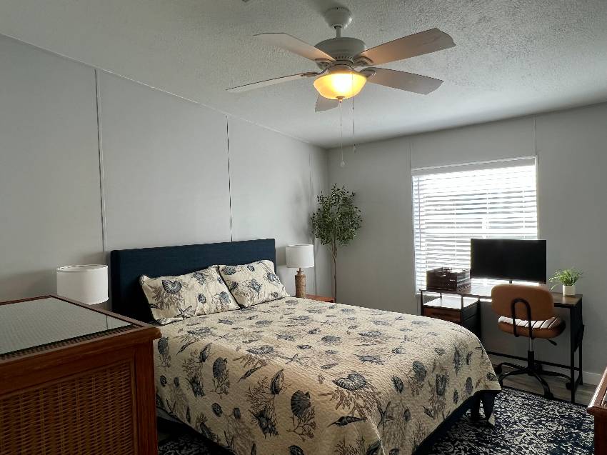 9833 Sucia Circle a Parrish, FL Mobile or Manufactured Home for Sale