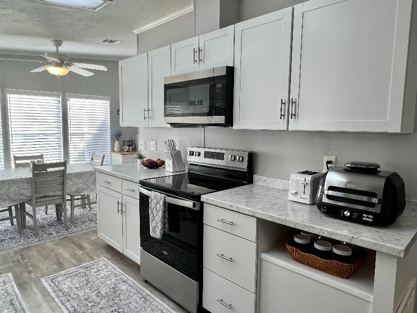 9833 Sucia Circle a Parrish, FL Mobile or Manufactured Home for Sale