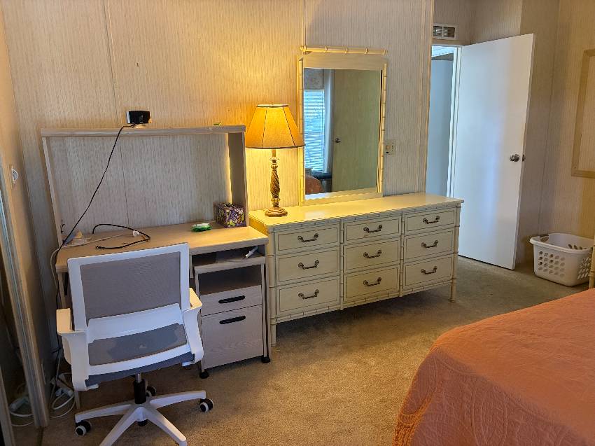 1172 Juanita Circle a Venice, FL Mobile or Manufactured Home for Sale