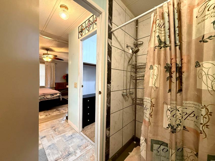 7204 Lakeshore Dr a Ellenton, FL Mobile or Manufactured Home for Sale