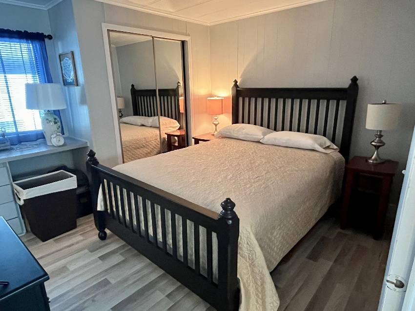 1203 N Indies Circle a Venice, FL Mobile or Manufactured Home for Sale