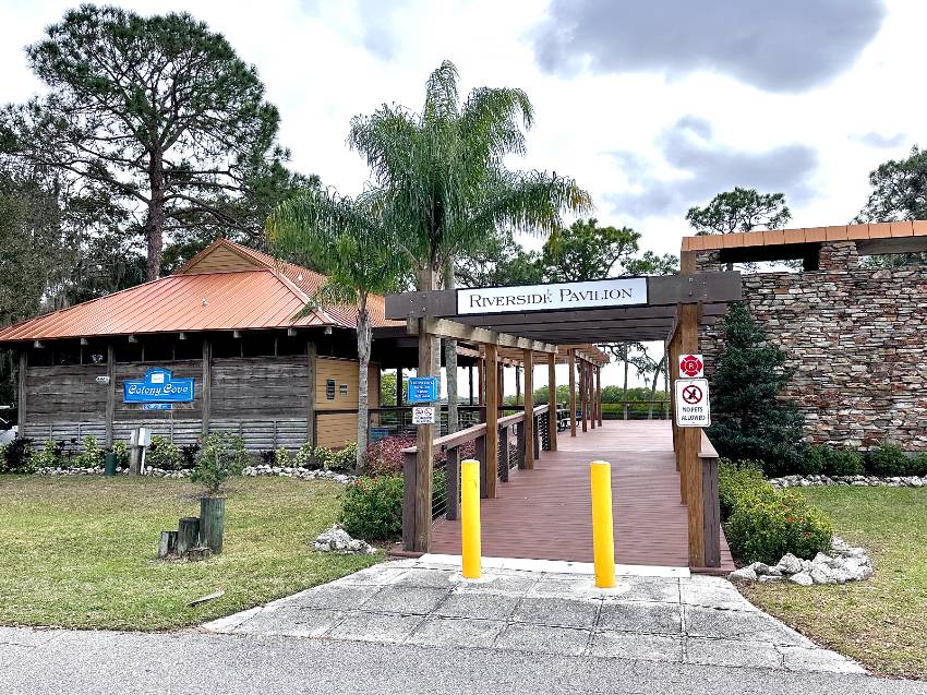 562 Bayshore Dr a Ellenton, FL Mobile or Manufactured Home for Sale