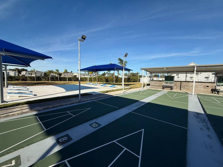 562 Bayshore Dr a Ellenton, FL Mobile or Manufactured Home for Sale