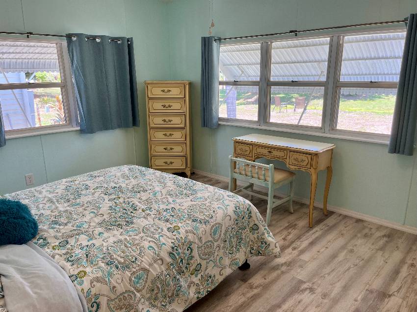 987 Haiti  E a Venice, FL Mobile or Manufactured Home for Sale