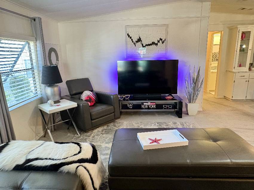 1280 S Indies Circle a Venice, FL Mobile or Manufactured Home for Sale