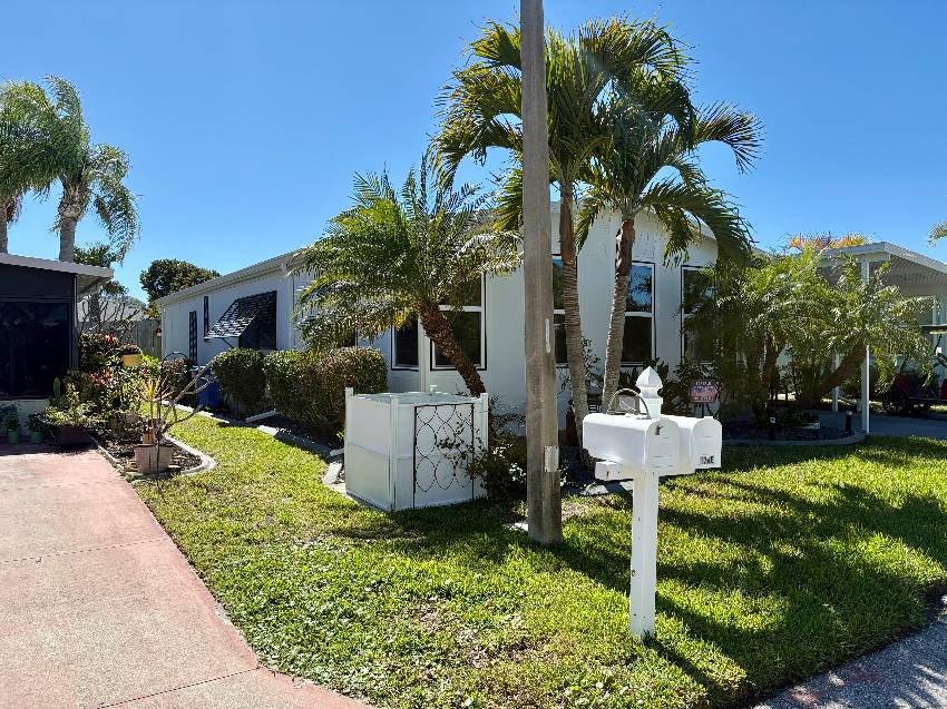 1280 S Indies Circle a Venice, FL Mobile or Manufactured Home for Sale