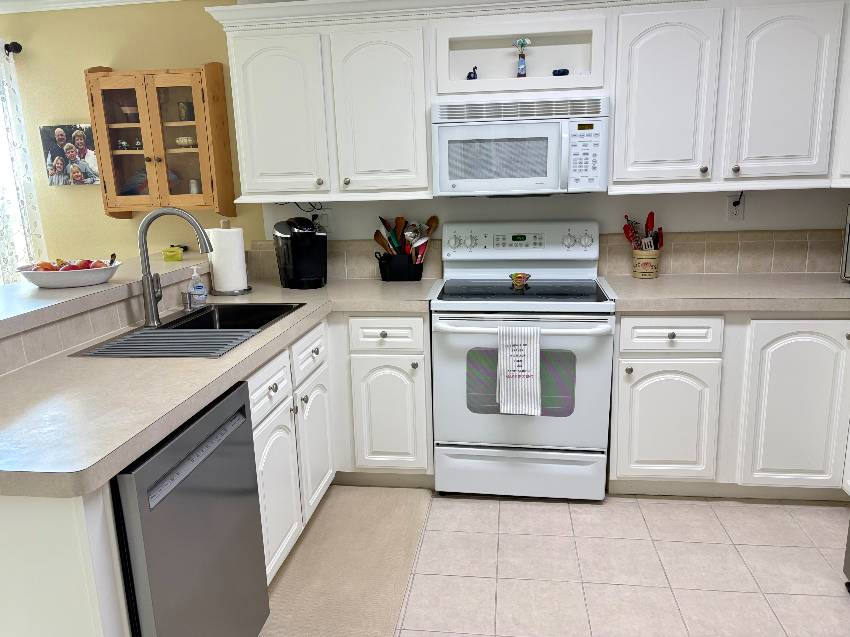 909 Eleuthera W a Venice, FL Mobile or Manufactured Home for Sale